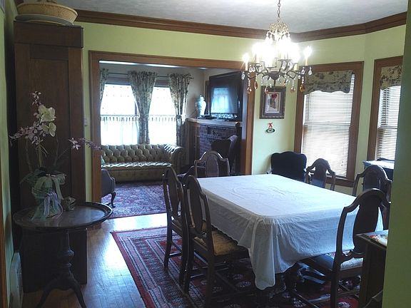 5th image of 216 S Summit Ave