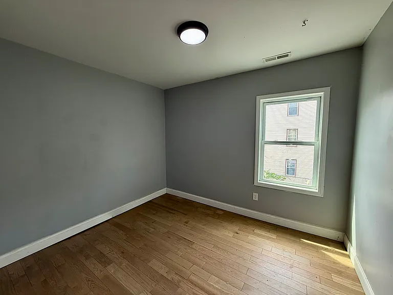 48 Wolcott St #2 — Photo 9