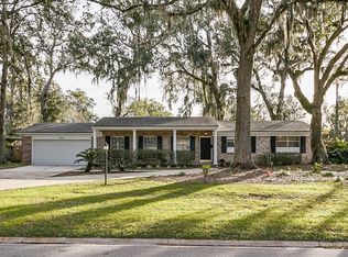 8493 Philrose Dr W, Jacksonville, FL 32217