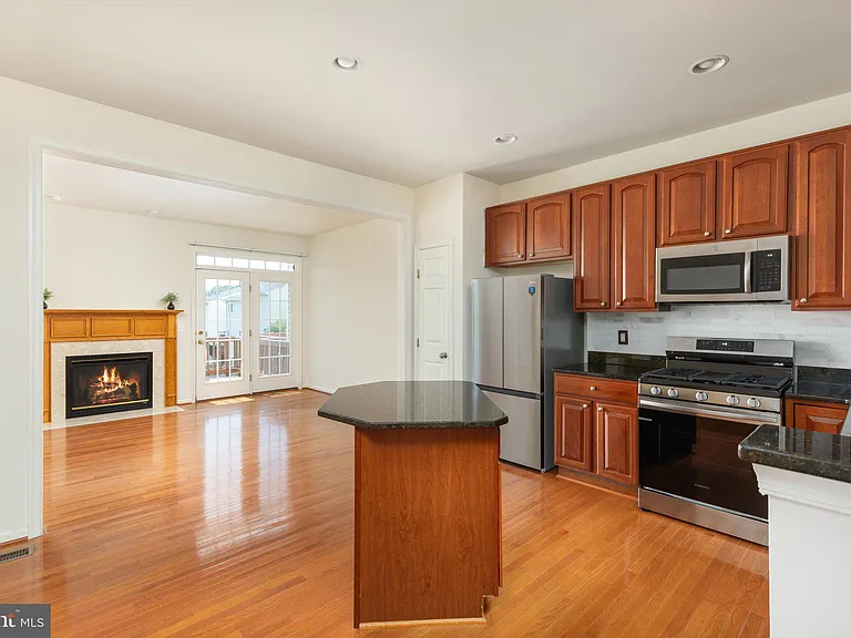 15969 Canada Goose Loop — Photo 4