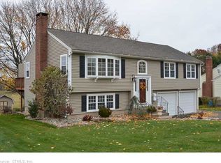 28 Westmeadow Rd, Rocky Hill, CT 06067