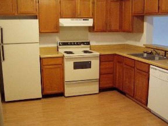 2nd image of 100 Montview Forest Dr Unit 100