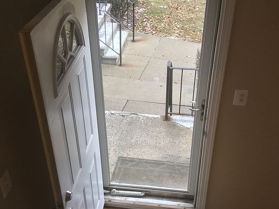 3rd image of 3260 Coolidge Hwy Unit 1