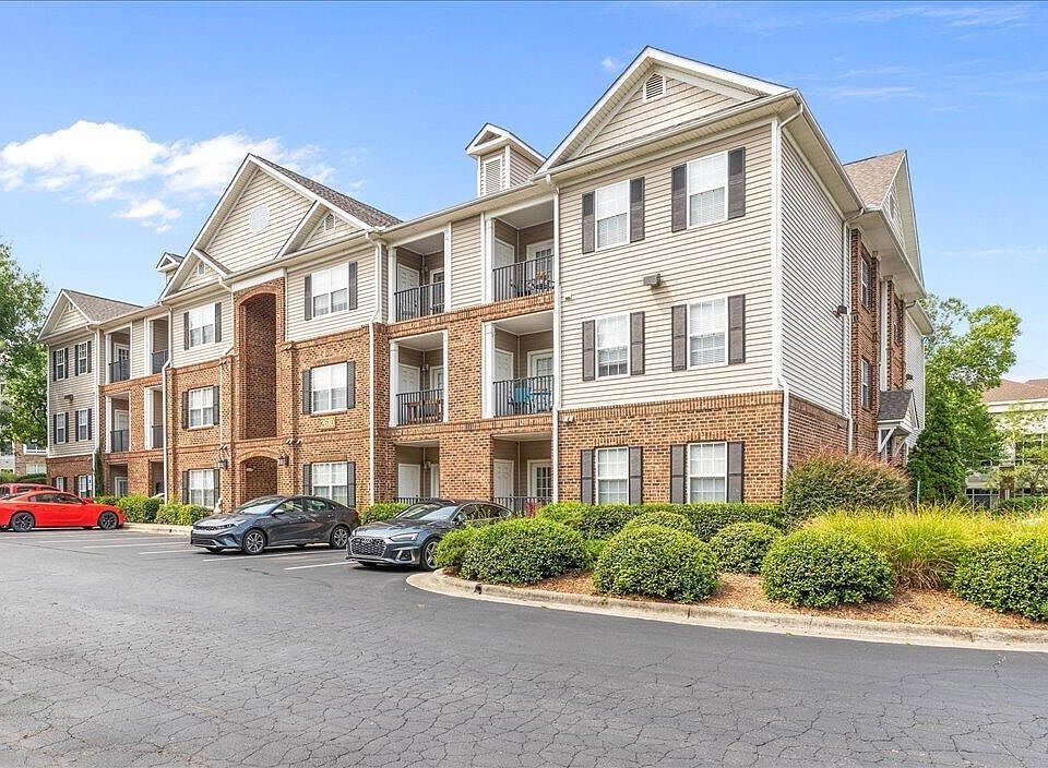 1st image of 2610 Oldgate Dr APT 304