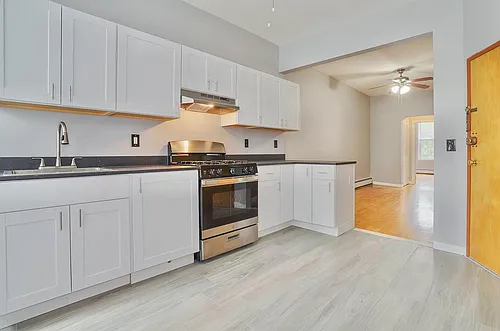 537 Park Ave #4 Photo 1