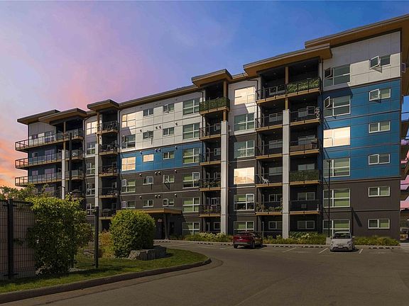 2nd image of 2461 Gateway Rd #206
