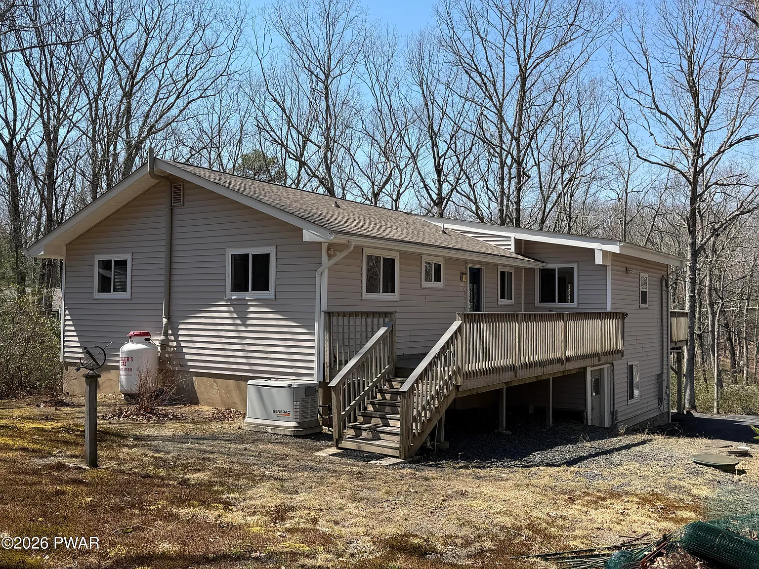 102 Comstock Dr photo 1