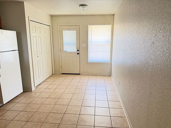 5th image of 3606 Littleleaf Dr #B