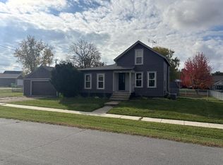 137 Plain St, Sharon, WI 53585
