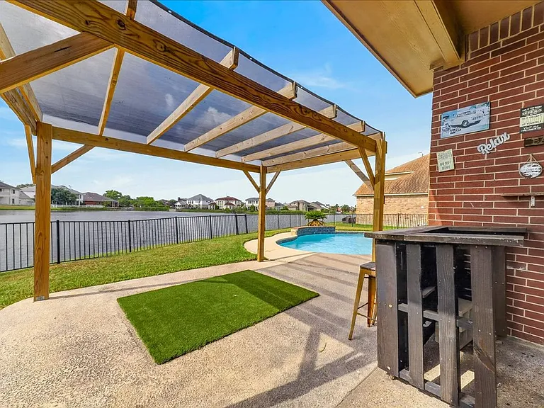 7414 Lake Micala Dr — Photo 24