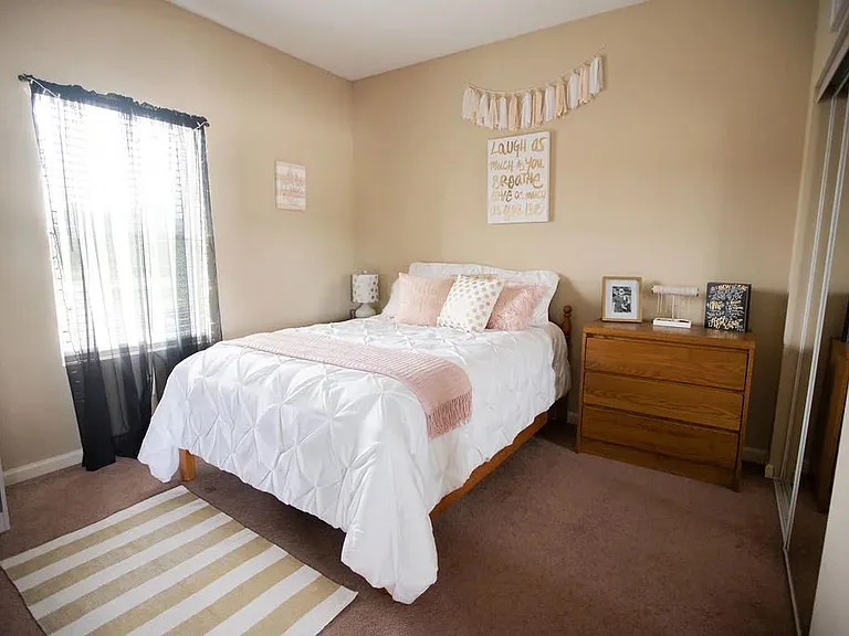 Enclave Apartmants — Photo 13