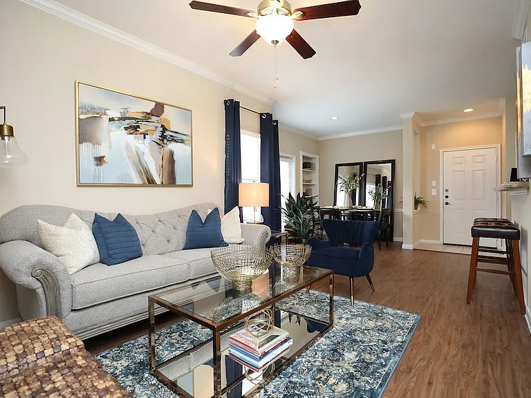 Enclave At Woodbridge — Photo 10