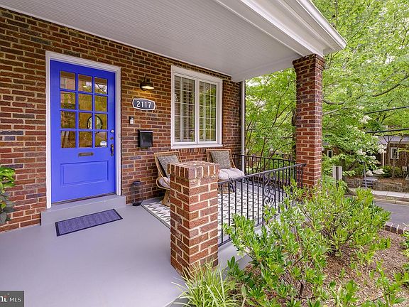 2nd image of 2117 Observatory Pl NW
