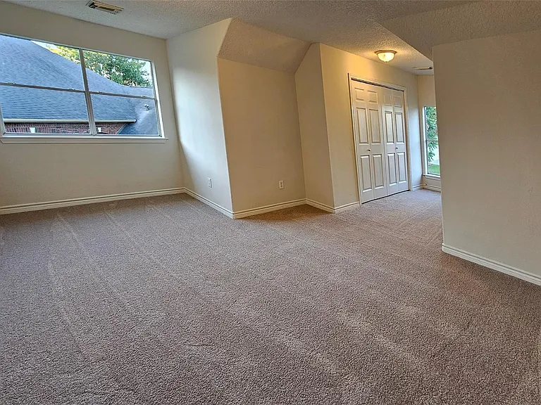 2202 Cherry Hill Ct — Photo 16