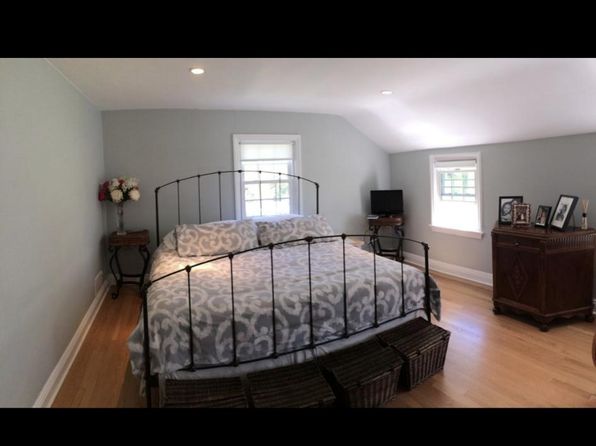 64A Dwight Pl #64A