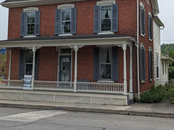233 W Main St, New Bloomfield, PA 17068