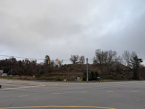 4th image of 194 Terrace Avenue