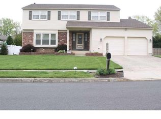 118 Shire Dr, Sewell, NJ 08080