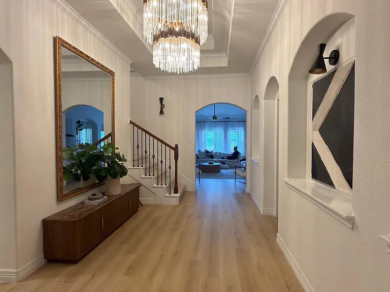 16927 Locust Springs Dr — Photo 3