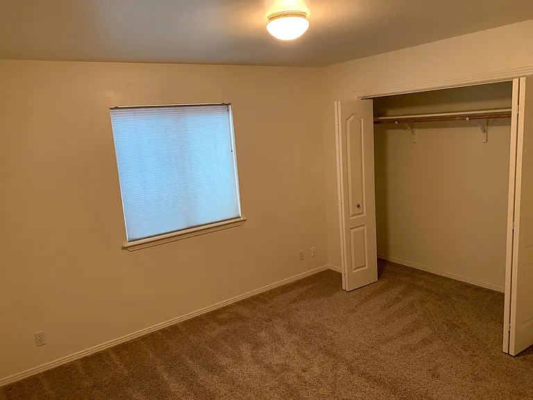 2877 W Ona St — Photo 20