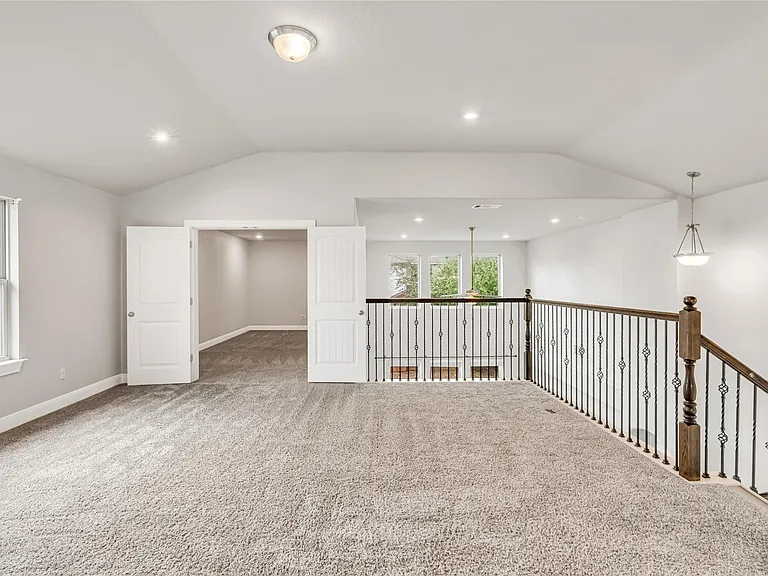 5300 Cipriano Dr — Photo 27