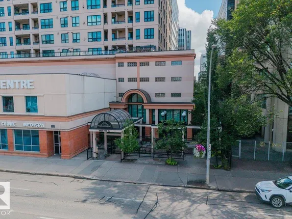 9939 109th St NW #704, Edmonton, AB T5K 1H6