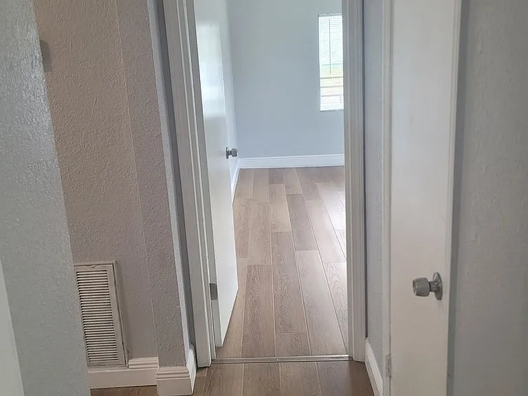 1320 Oleander Ave — Photo 25