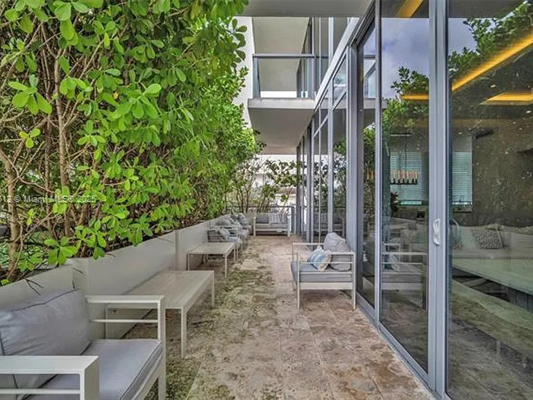 9501 Collins Ave #Townhouse 1 — Photo 53