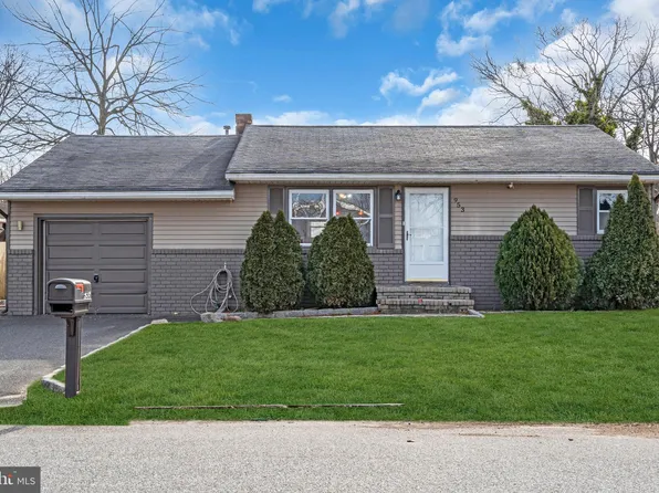 953 Tiller Ave, Beachwood, NJ 08722