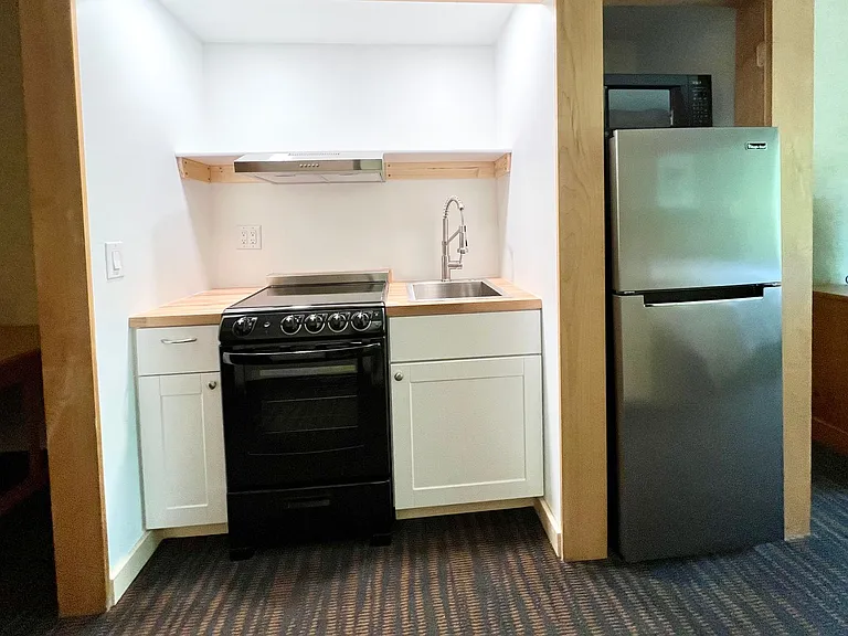 Ski Town Apartments — Photo 111
