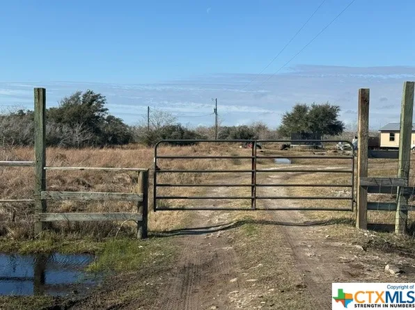 161 Morales Rd, Seadrift, TX 77983