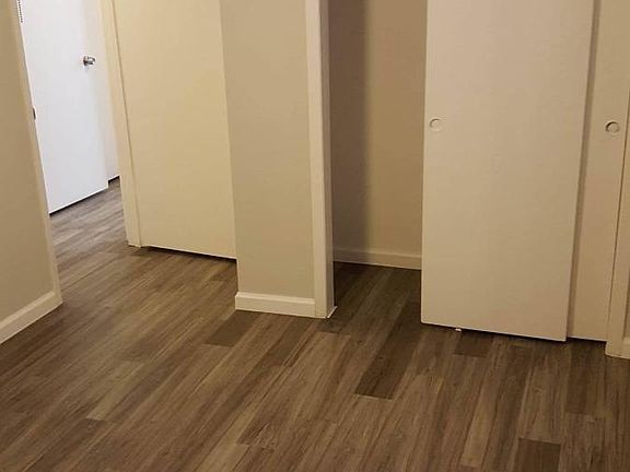 5th image of 23 W Townhouse Ln #23
