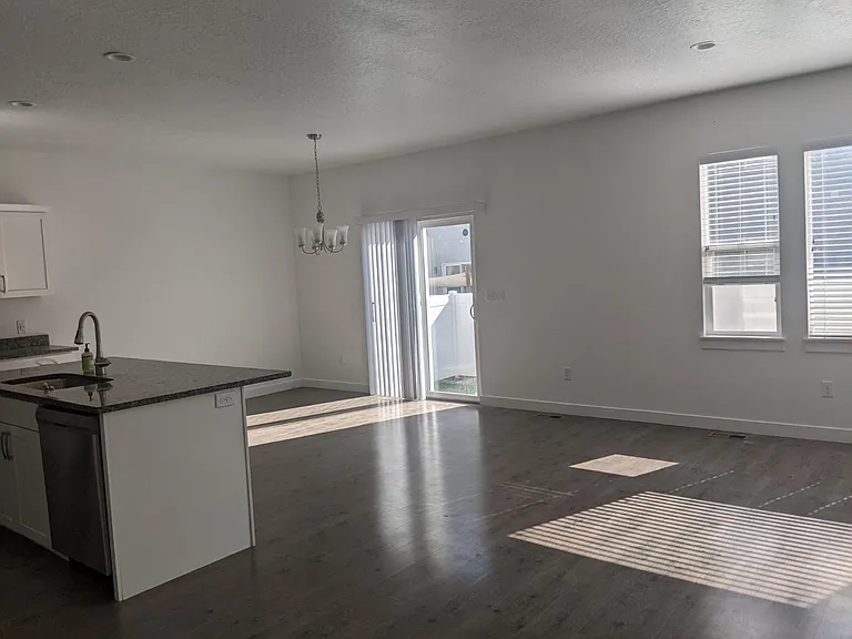 504 S Pegasus Way — Photo 19