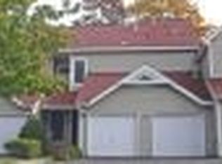 3 Heritage Ct, Oak Ridge, NJ 07438