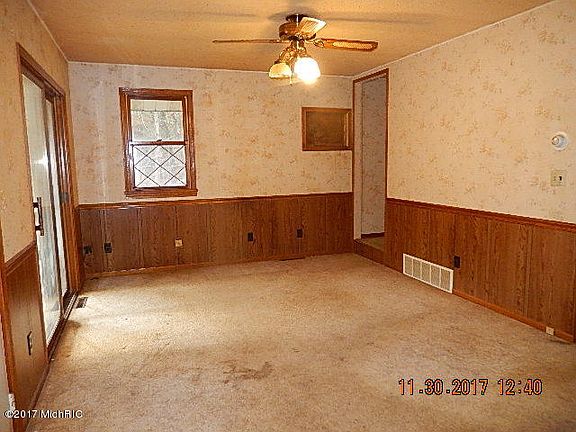 2nd image of 2543 E 82nd St