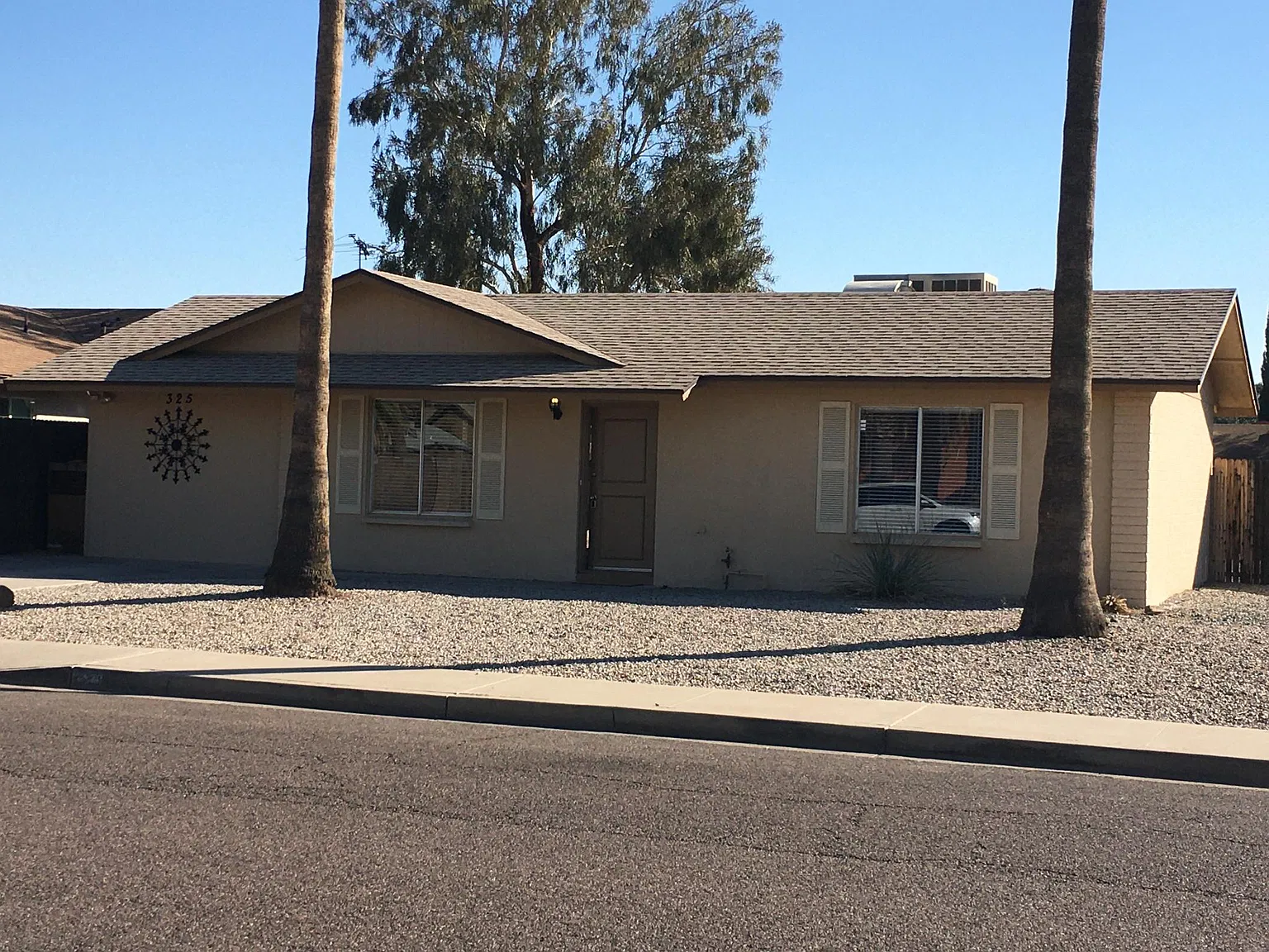 2 bed, 1000 sqft, $1,900 — Photo 1
