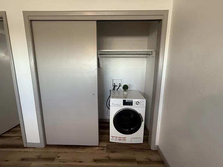 dakotaclosetlaundry_04292026