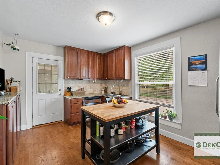 2401 S Bannock St — Photo 10