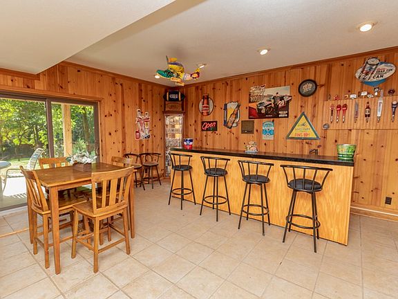 5th image of 492 Beechwood Dr
