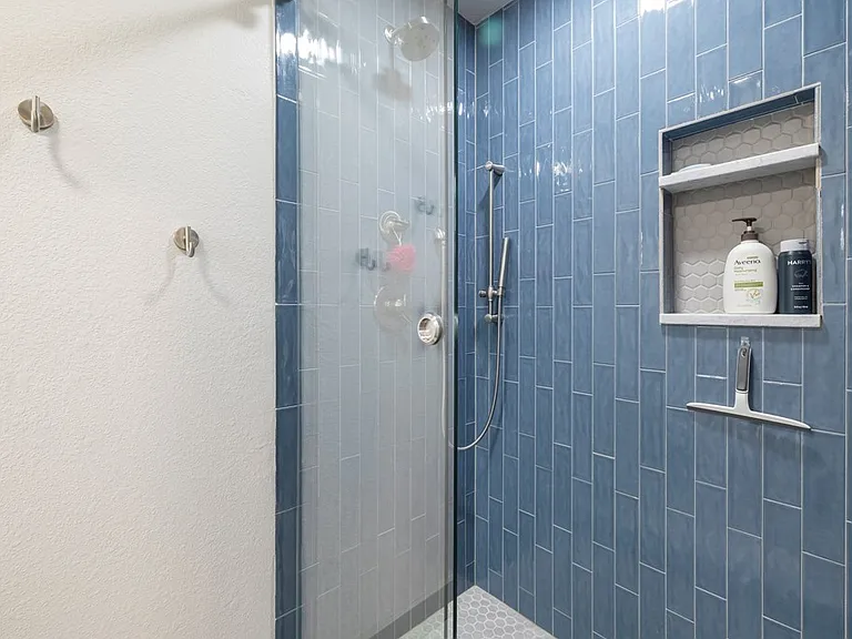 275 Creekridge Trl — Photo 13