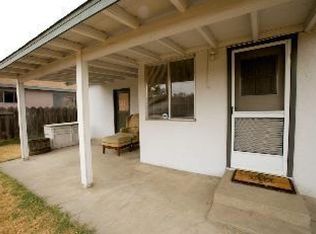 825 Cherry Ln, Clovis, CA
