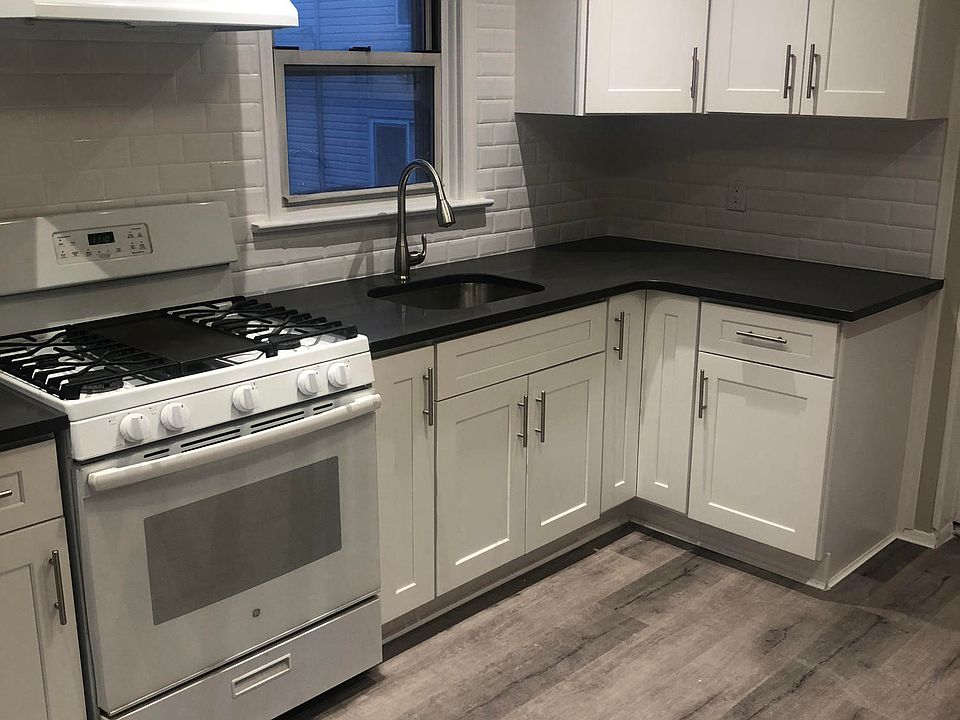 1st image of 8 Macfarland Ave