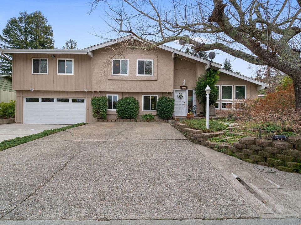 1st image of 311 S Navarra Dr