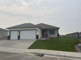 3352 S Zimmerman St, Kennewick, WA 99338