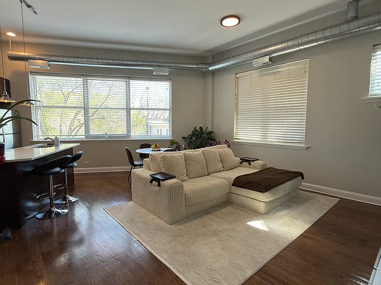 7240 W Devon Ave #203 — Photo 2