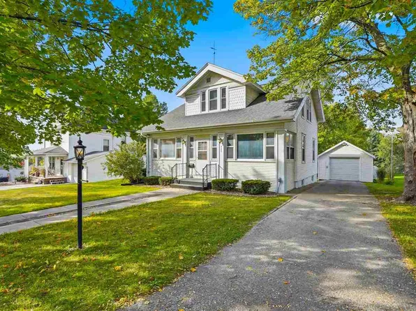 711 10th Ave, Wellman, IA 52356