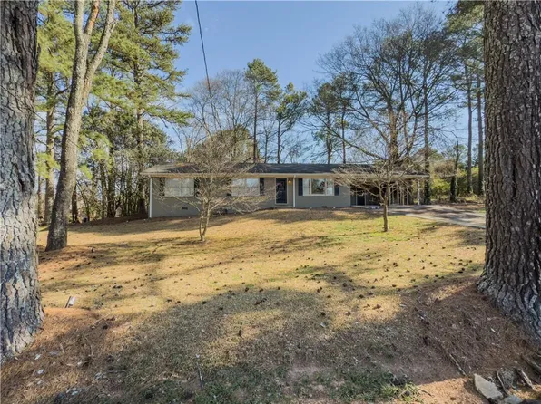 1894 Dogwood Ct, Snellville, GA 30078