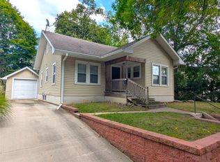 108 N Riverside Dr, Ames, IA 50010