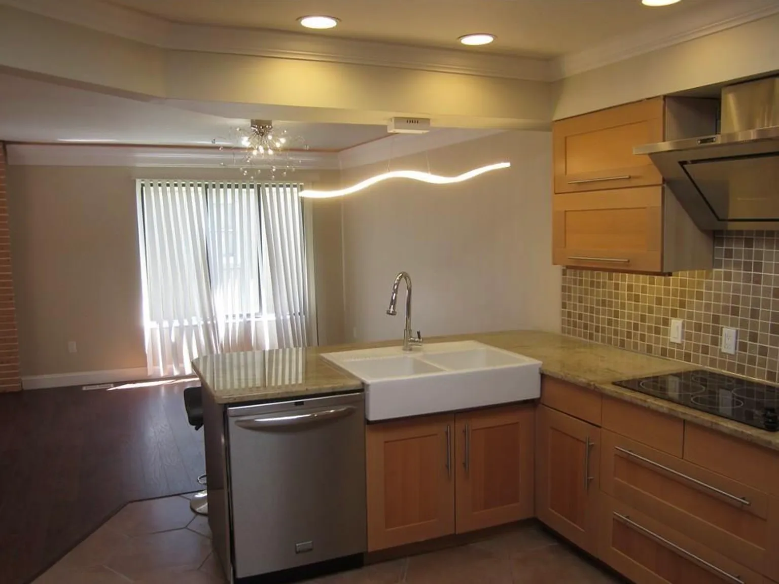 4 bed, 2234 sqft, $2,550 — Photo 4