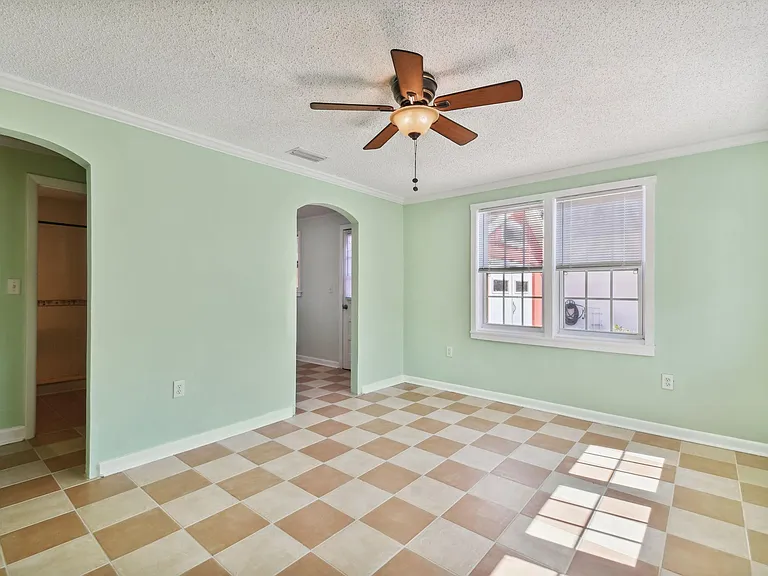 208 Union St — Photo 8